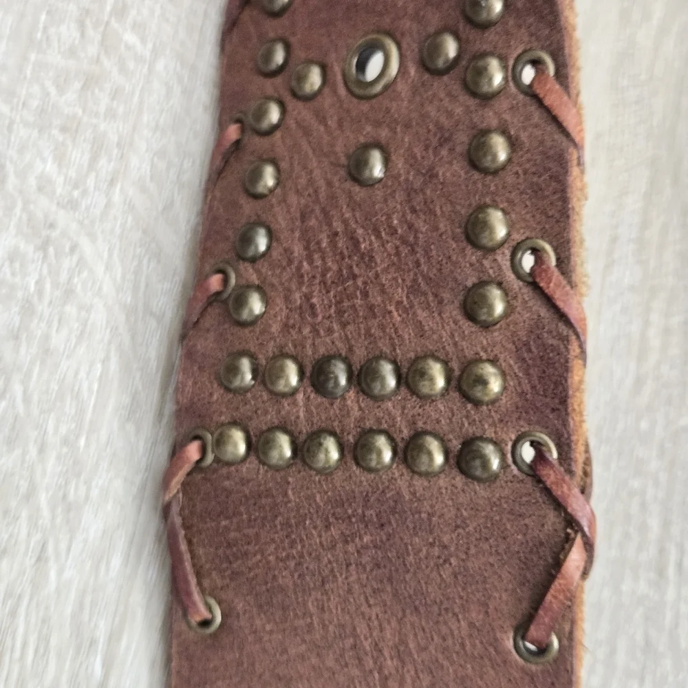 Express Vintage Leather Whipstitch Studded Western Belt with Brass Buckle Size M